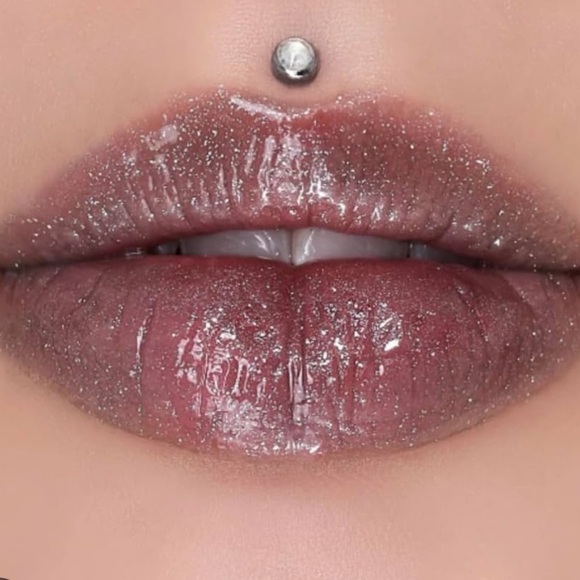 Jeffree Star Other - Jeffree Star Six Feet Under The Gloss